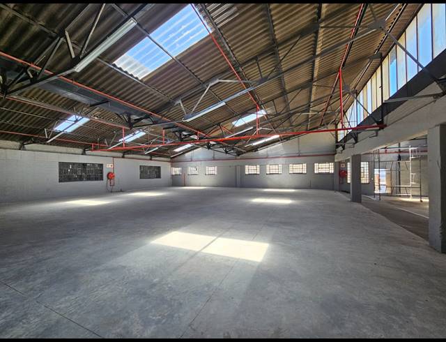 742M² WAREHOUSE TO LET IN BENROSE